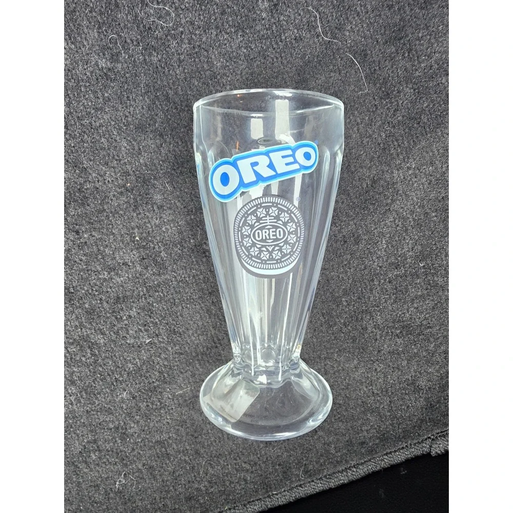 Oreo Milkshake Glass Blue Logo Cookie Graphic Clear Soda Fountain Pedestal Cup